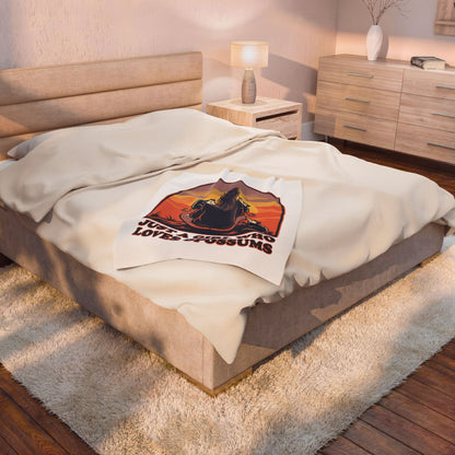 Just a Girl Who Loves Opossums Cozy Throw